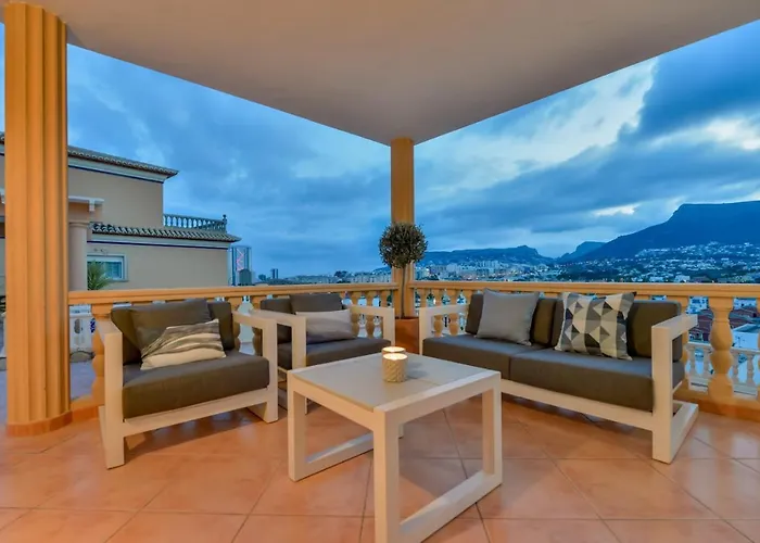 Guzman - Bellissima Villa Calp