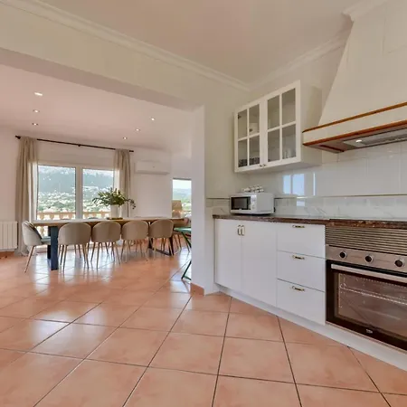 Willa Guzman - Bellissima *